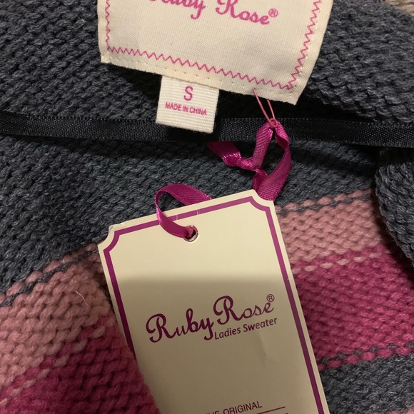 Ruby Rose sweater - Picture 2 of 2